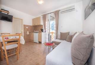 Апартаменты Beautiful modern apartment 150m from the sea Котор Апартаменты с 1 спальней-24