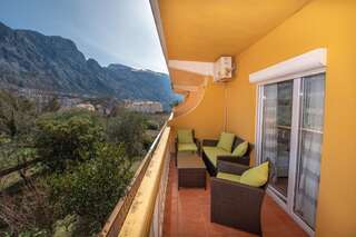Апартаменты Beautiful modern apartment 150m from the sea Котор Апартаменты с 1 спальней-32